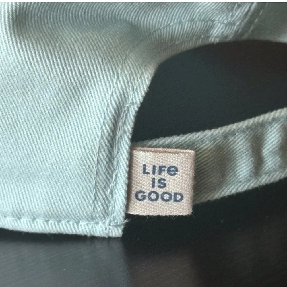 Life Is Good Women’s Flip Flops Chill Adjustable Cap Hat Blue embroidered NEW